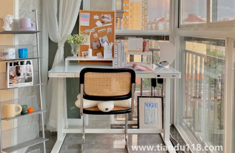 電腦桌放陽臺會(huì)曬壞嗎（陽臺放電腦桌怎樣避免太陽曬）