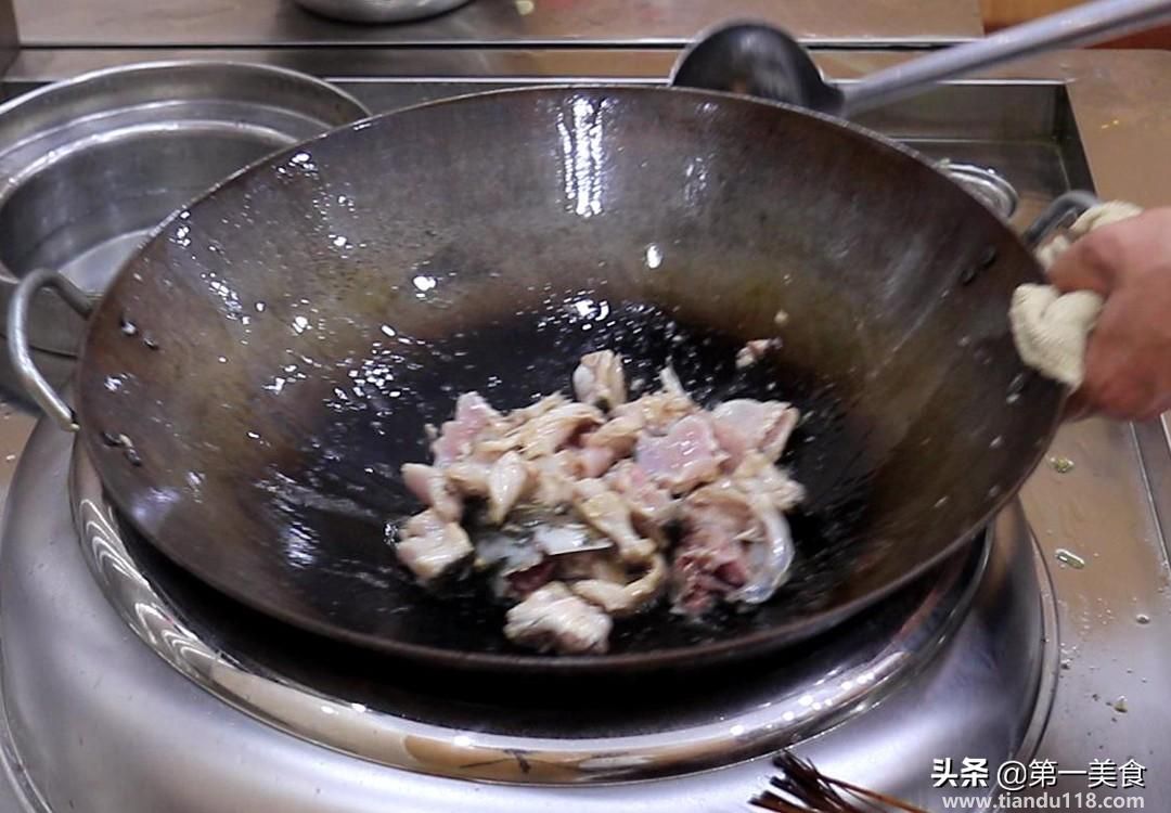 家常酸菜魚的做法（家常酸菜魚怎么做）(圖10)