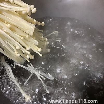 涼拌金針菇的做法（涼拌金針菇怎么做）(圖3)