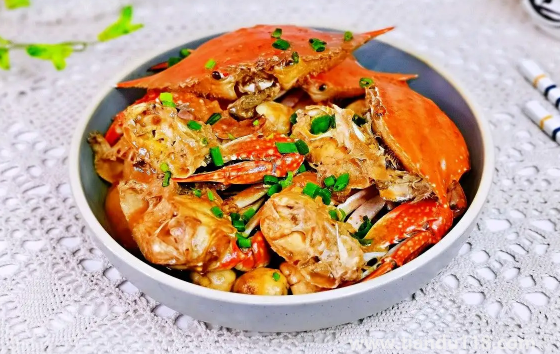 梭子蟹買(mǎi)的時(shí)候是活的到家死了還能吃嗎1
