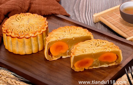 一個(gè)月餅的熱量相當(dāng)于幾個(gè)雞腿1