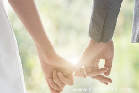 必須先訂婚在結(jié)婚嗎1