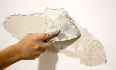 刮膩子之前需要噴水嗎2