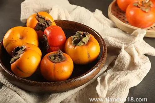 硬柿子放久了會(huì)變成軟柿子嗎(硬柿子和軟柿子的區(qū)別)(圖3) 硬柿子放久了會(huì)變成軟柿子嗎3