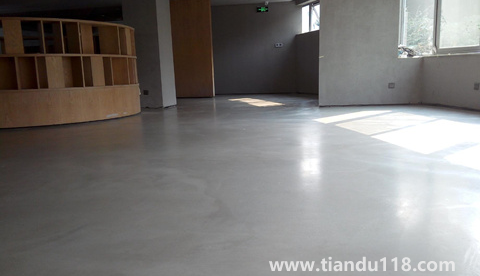 100平方做自流平多少錢(自流平水泥開(kāi)裂起殼怎樣修復(fù))(圖3) 100平方做自流平多少錢3