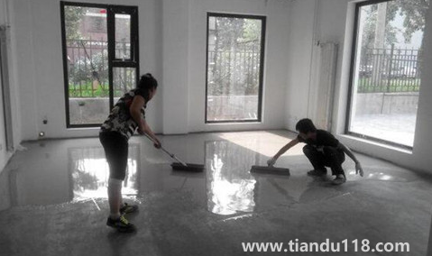 100平方做自流平多少錢(自流平水泥開(kāi)裂起殼怎樣修復(fù))(圖2) 100平方做自流平多少錢2