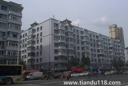 樓房鄰居門對(duì)門掛什么最好 1