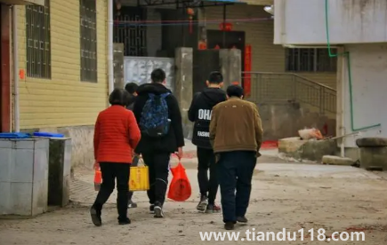 2023過(guò)年走親戚是年前還是年后（過(guò)年不走親戚正常嗎）