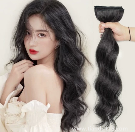 女生帶假發(fā)片帶高點(diǎn)還是低點(diǎn)好2