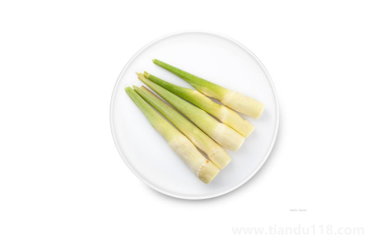 茭白怎么處理剝皮快又好吃3