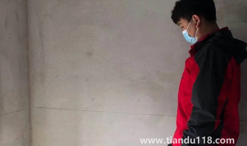 房子在驗收后發(fā)現(xiàn)墻面空鼓誰負責(zé)(交房注意事項是什么)(圖3) 房子在驗收后發(fā)現(xiàn)墻面空鼓誰負責(zé)3