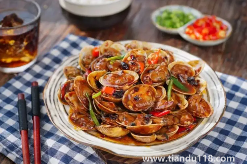 炒花甲不能放什么調(diào)料1