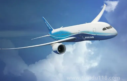 登機(jī)前過安檢必須要脫鞋嗎（坐飛機(jī)不能穿什么鞋）