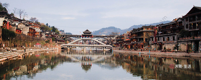 鳳凰古鎮(zhèn)適合幾日游